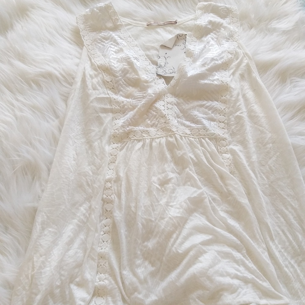 White super soft top!!! Size S delicate